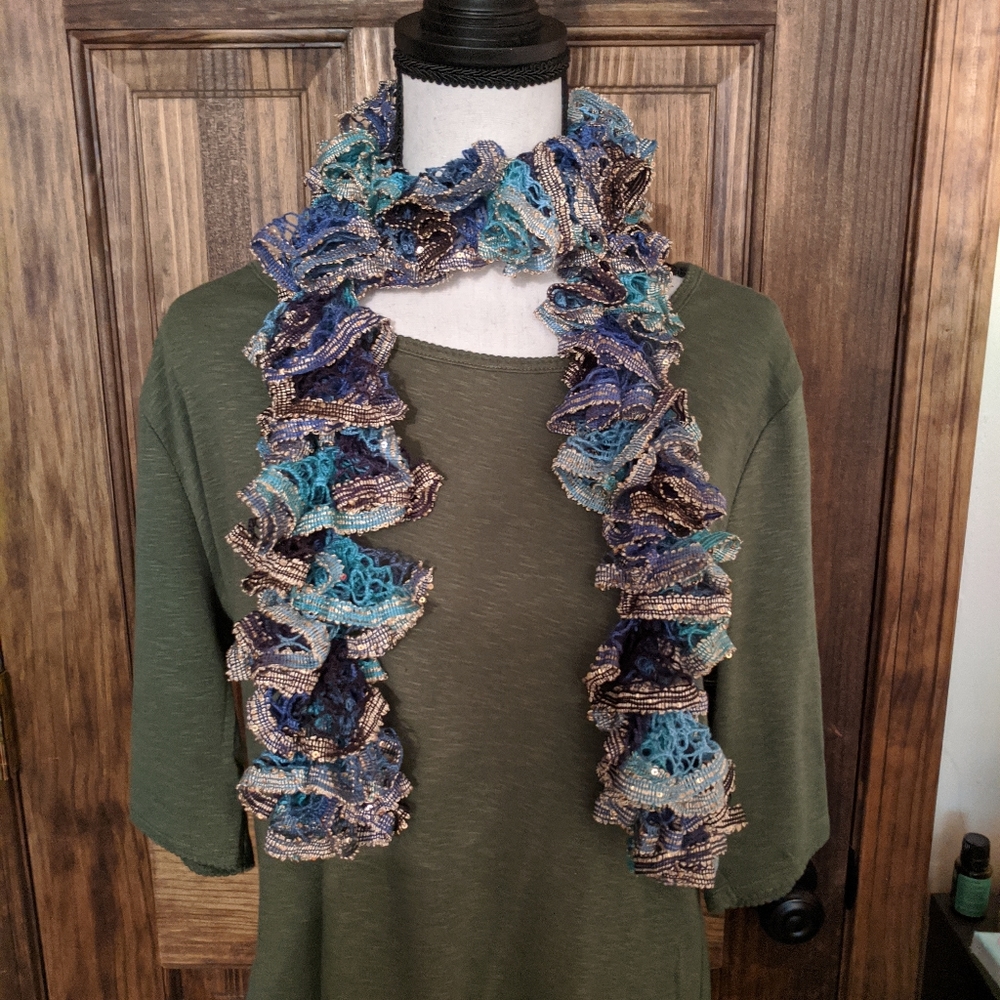 Ruffle Scarves - Picture 3 of 11